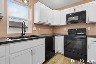 723 N Burgess St, Greenville, MI 48838 - Photo 8