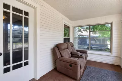 302 Cass Avenue, Jackson, MI 49203 - Photo 6