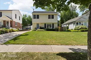 2604 Richards Dr SE, East Grand Rapids, MI 49506 - Photo 12