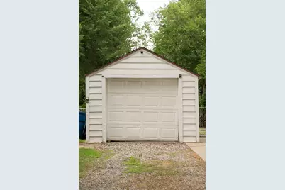 917 Clearview Street, Kalamazoo, MI 49048 - Photo 4