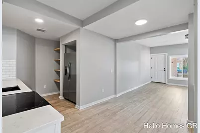 39 Fair Street SE, Grand Rapids, MI 49507 - Photo 10