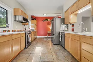 2067 Riverbank Ave NE, Grand Rapids, MI 49525 - Photo 4