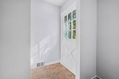 1028 Ferndale Avenue, Kalamazoo, MI 49001 - Photo 2