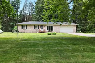 30417 US-12, Niles, MI 49120 - Photo 2