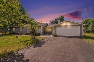 28783 Sarabyn St, Dowagiac, MI 49047 - Photo 1