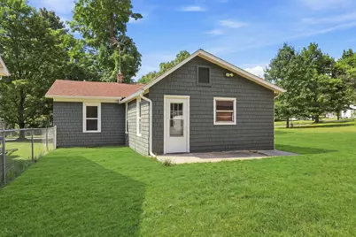 221 E Colfax Street, Hastings, MI 49058 - Photo 4