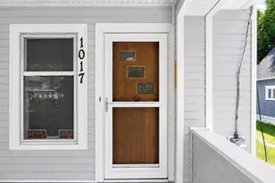 1017 Woodbridge St, Jackson, MI 49203 - Photo 6