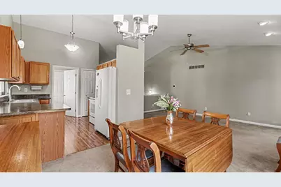 637 Bristol Drive, Chelsea, MI 48118 - Photo 8