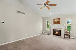 637 Bristol Dr, Chelsea, MI 48118 - Photo 4