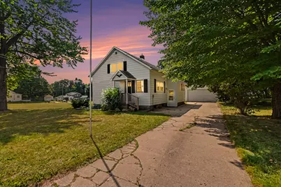 816 State Street, Fremont, MI 49412 - Photo 2
