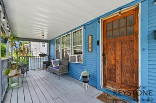 128 Dale St NE, Grand Rapids, MI 49505 - Photo 2
