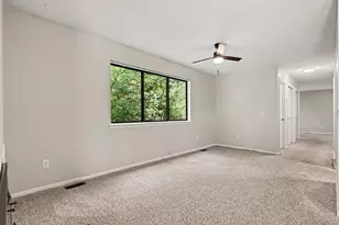 723 Charlemagne Blvd, Battle Creek, MI 49017 - Photo 4