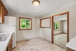 1274 Golden Ave, Battle Creek, MI 49014 - Photo 6