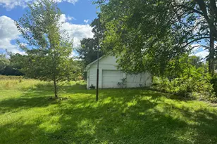 1250 Greenhouse Rd, Bangor, MI 49013 - Photo 2