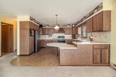 929 S Washington Avenue, Ludington, MI 49431 - Photo 16