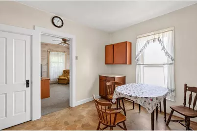 401 S Elm Avenue, Jackson, MI 49203 - Photo 2