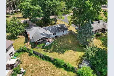 111 W Hamilton Lane, Battle Creek, MI 49015 - Photo 28