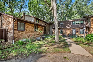 2579 Chatham Woods Dr SE, Grand Rapids, MI 49546 - Photo 2