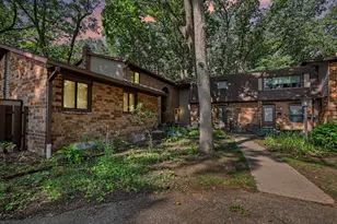 2579 Chatham Woods Dr SE, Grand Rapids, MI 49546 - Photo 1