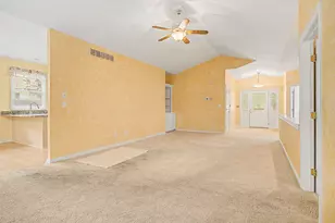 3015 S Wood Dale Dr, Jackson, MI 49203 - Photo 8