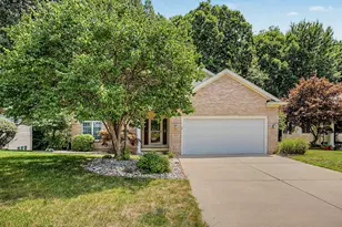 3015 S Wood Dale Dr, Jackson, MI 49203 - Photo 1
