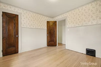 533 E Central Avenue, Zeeland, MI 49464 - Photo 18