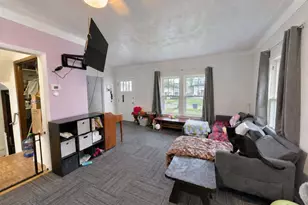 415 Surby Ave, Battle Creek, MI 49015 - Photo 2