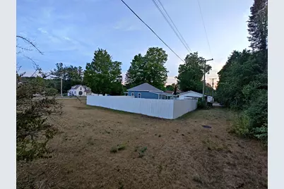 301 E Angel Avenue, Barryton, MI 49305 - Photo 2