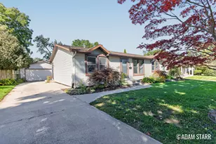 1525 Lenox Rd SE, Grand Rapids, MI 49506 - Photo 2