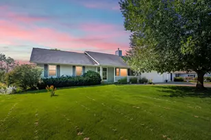 12085 W Indian Lake Dr, Vicksburg, MI 49097 - Photo 1