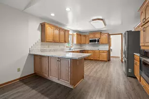 12085 W Indian Lake Dr, Vicksburg, MI 49097 - Photo 12