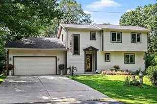 201 Scenic View Dr, Niles, MI 49120 - Photo 1
