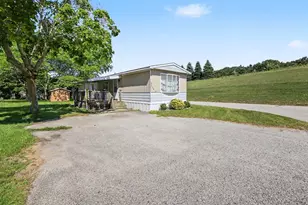2937 Lena Dr, Ludington, MI 49431 - Photo 18