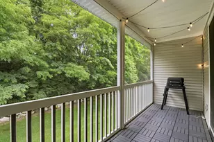 2946 Hunley Dr, Ann Arbor, MI 48105 - Photo 4