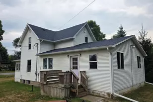 502 S Main St, Crystal, MI 48818 - Photo 2