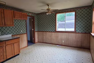 502 S Main St, Crystal, MI 48818 - Photo 4