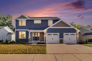 531 Hill Valley Ln, Sparta, MI 49345 - Photo 2