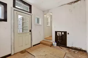 2328 Dean Lake Ave NE, Grand Rapids, MI 49505 - Photo 20