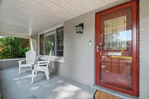 907 University Pl, Grosse Pointe, MI 48230 - Photo 4