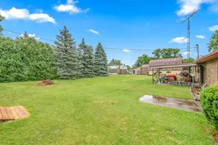 2607 Thompson St, Osseo, MI 49266 - Photo 16