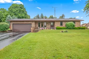 2607 Thompson St, Osseo, MI 49266 - Photo 2