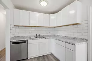 1360 Woodglen Ave, Ypsilanti, MI 48198 - Photo 12