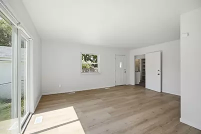 1360 Woodglen Avenue, Ypsilanti, MI 48198 - Photo 6