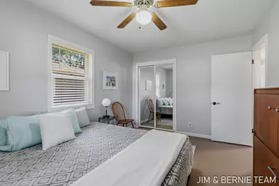 7026 Southwood Drive, Jenison, MI 49428 - Photo 18