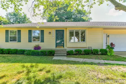 7026 Southwood Drive, Jenison, MI 49428 - Photo 2