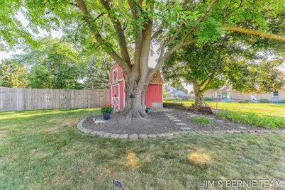 7026 Southwood Drive, Jenison, MI 49428 - Photo 50