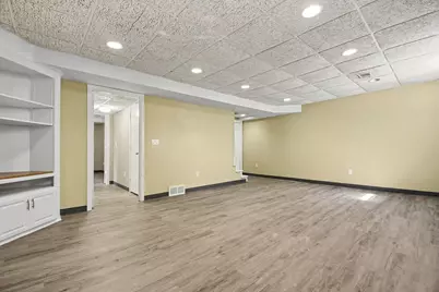 2250 Yorktown Drive SE, Kentwood, MI 49508 - Photo 16