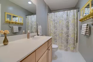5565 Gallery Park Dr, Ann Arbor, MI 48103 - Photo 30