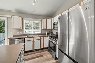 15116 Briarwood St, Grand Haven, MI 49417 - Photo 14