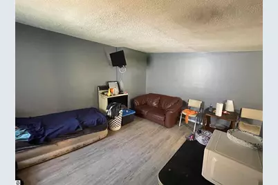 218 Cottage Street, Cadillac, MI 49601 - Photo 6